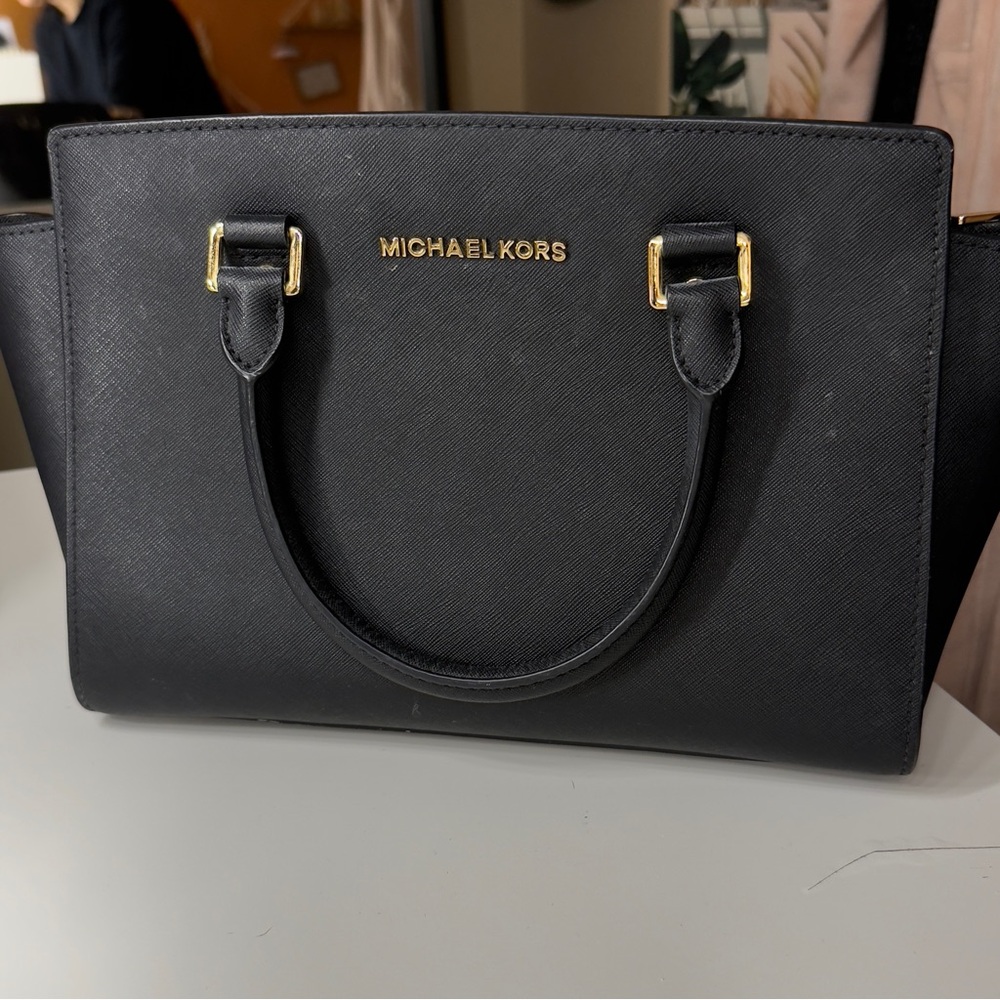 Michael Kors Black Hand/Crossbody Bag